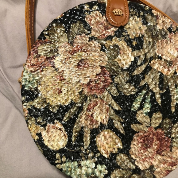 Bohemian straw purse circle - Picture 3 of 3